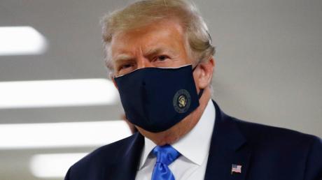 US-Präsident Donald Trump trägt inzwischen auch ab und zu einen Nasen-Mundschutz.