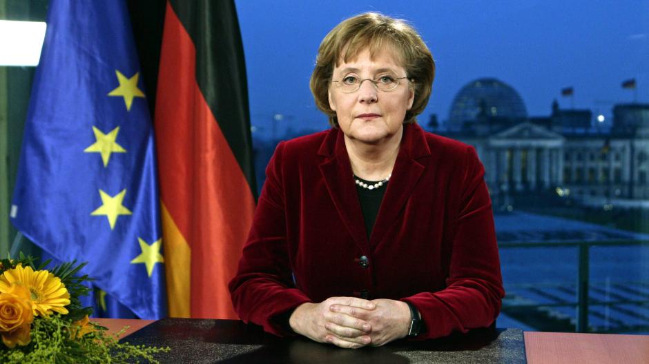 Bundeskanzlerin Angela Merkel bei ihrer Neujahrsansprache im Jahr 2006.