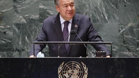 Antonio Guterres, UN-Generalsekretär, spricht auf der 76. Sitzung der Generalversammlung der Vereinten Nationen. Die Vollversammlung mit etwa 80 Staats- und Regierungschefs startet am Dienstag offiziell.