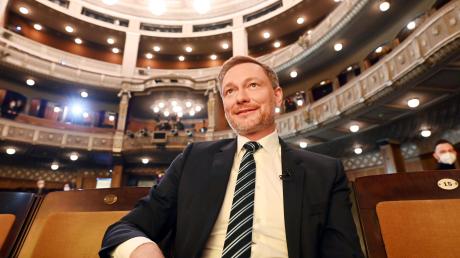 Keine Zuschauer, kein Beifall im Stuttgarter Staatstheater: Der FDP-Parteichef brauchte etwas Zeit, um in Fahrt zu kommen.