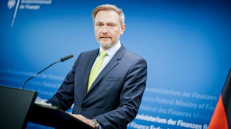 FDP-Finanzminister Christian Lindner kündigt große Investitionen in den Klimaschutz an.