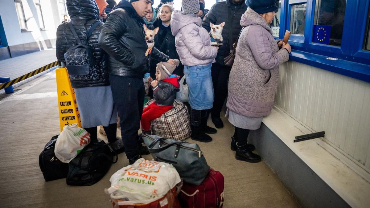 #Invasion Russlands: Regierung: Ukraine-Flüchtlinge mit Flugzeug aus Moldau holen