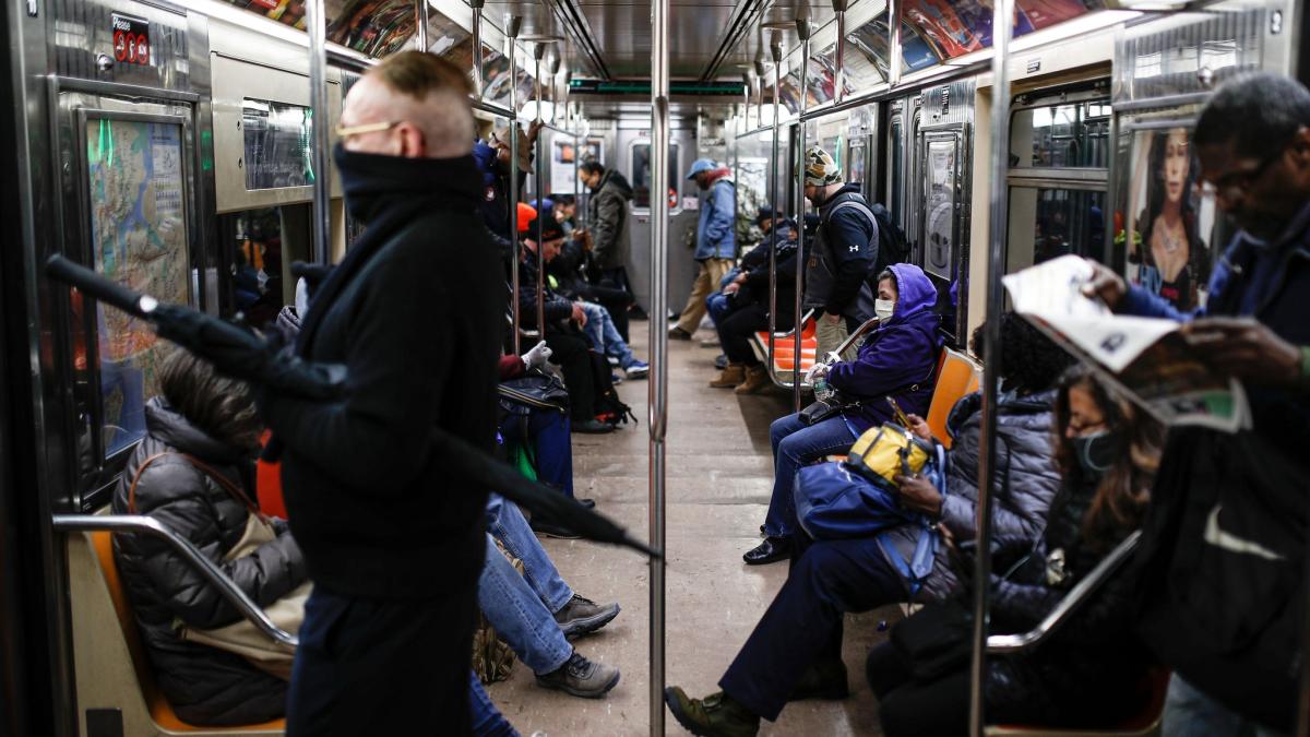 #USA: US-Regierung gegen Ende der Maskenpflicht in Verkehrsmitteln