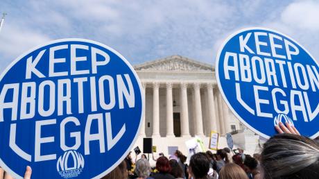 Proteste vor dem Supreme Court in Washington. Jetzt ist klar: Es wird kein Gesetz für Recht auf Abtreibung in den USA geben.