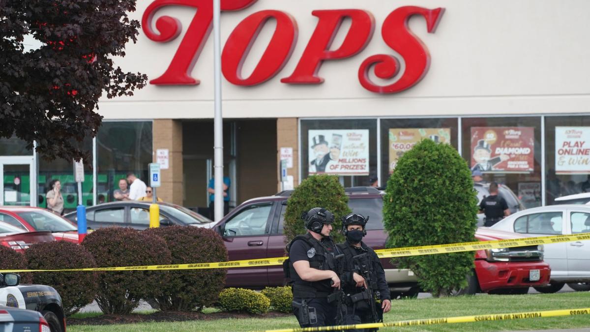 #Tödliche Schüsse: Menschen in US-Supermarkt erschossen – rassistisches Motiv?
