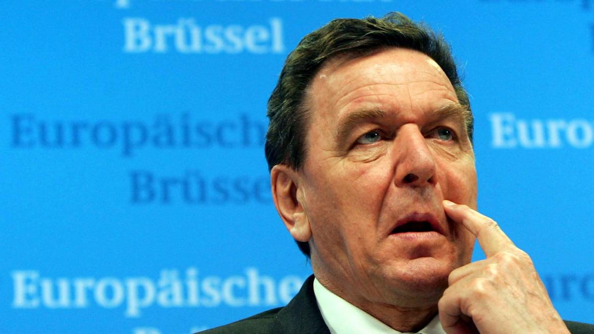 #Debatte um Altkanzler: Rosneft: Schröder verlässt Posten als Aufsichtsratschef