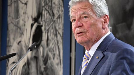 Joachim Gauck, Bundespräsident a.D., bei einer Veranstaltung im thüringischen Geisa.