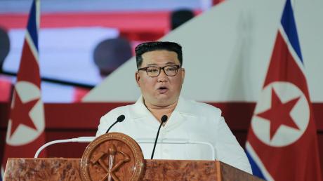 Droht Südkorea mit der Vernichtung, sollte es «gefährliche Versuche» gegen sein Land unternehmen: Kim Jong Un.
