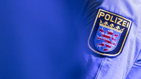 Verfassungsfeindliche Symbole: Von vier Frankfurter Polizeibeamtne wurden die Mobiltelefone sichergestellt.