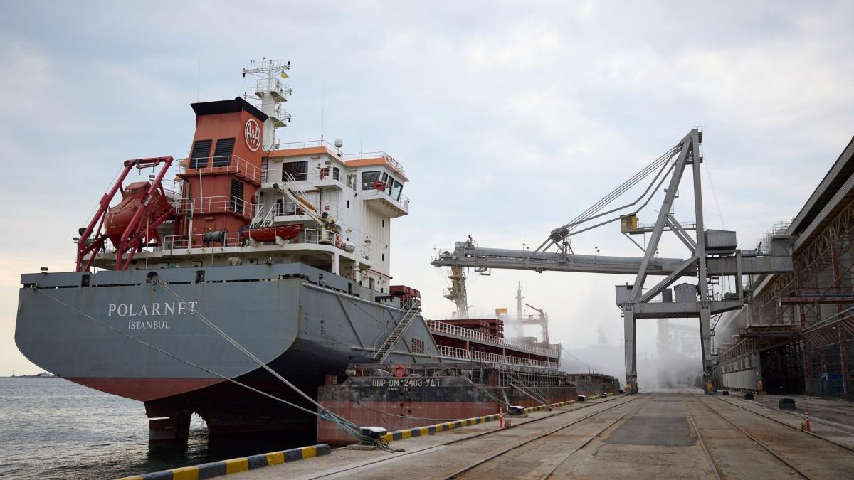 #Odessa: Erstes Schiff mit Getreide verlässt ukrainischen Hafen