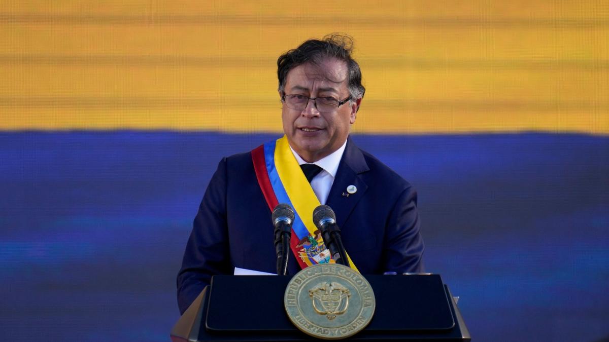 #Südamerika: Kolumbiens neuer Präsident Petro tritt sein Amt an