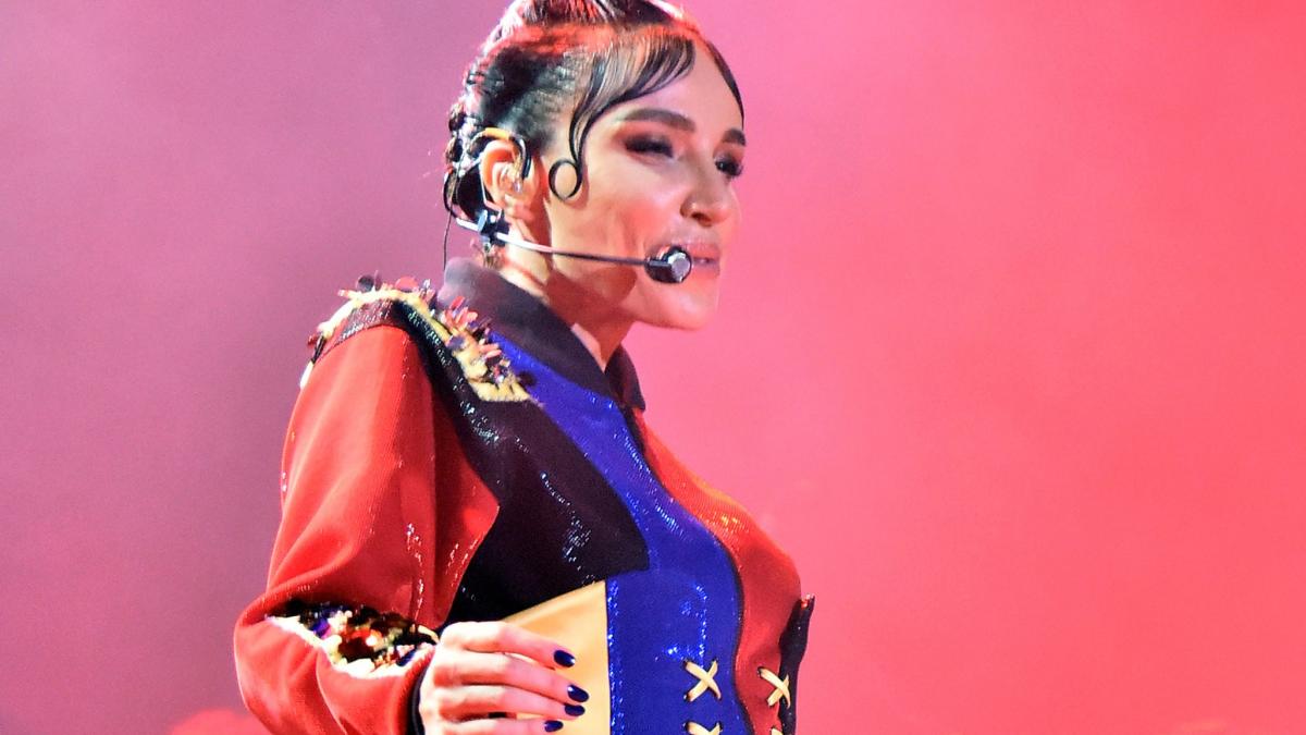 #Wegen Scherz inhaftiert: Türkische Pop-Sängerin Gülsen soll in Hausarrest