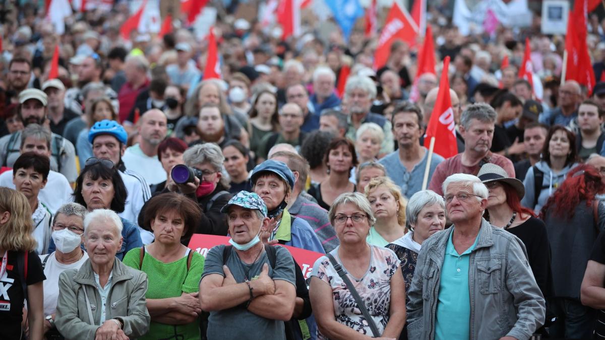 #Gesellschaft: Nach Leipziger Protest: Linke kündigt neue Demos an