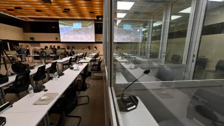Ein Blick in den Gerichtssaal, der für den Prozess um die Terroranschläge im umgebauten früheren Nato-Hauptquartier in Brüssel eingerichtet wurde.