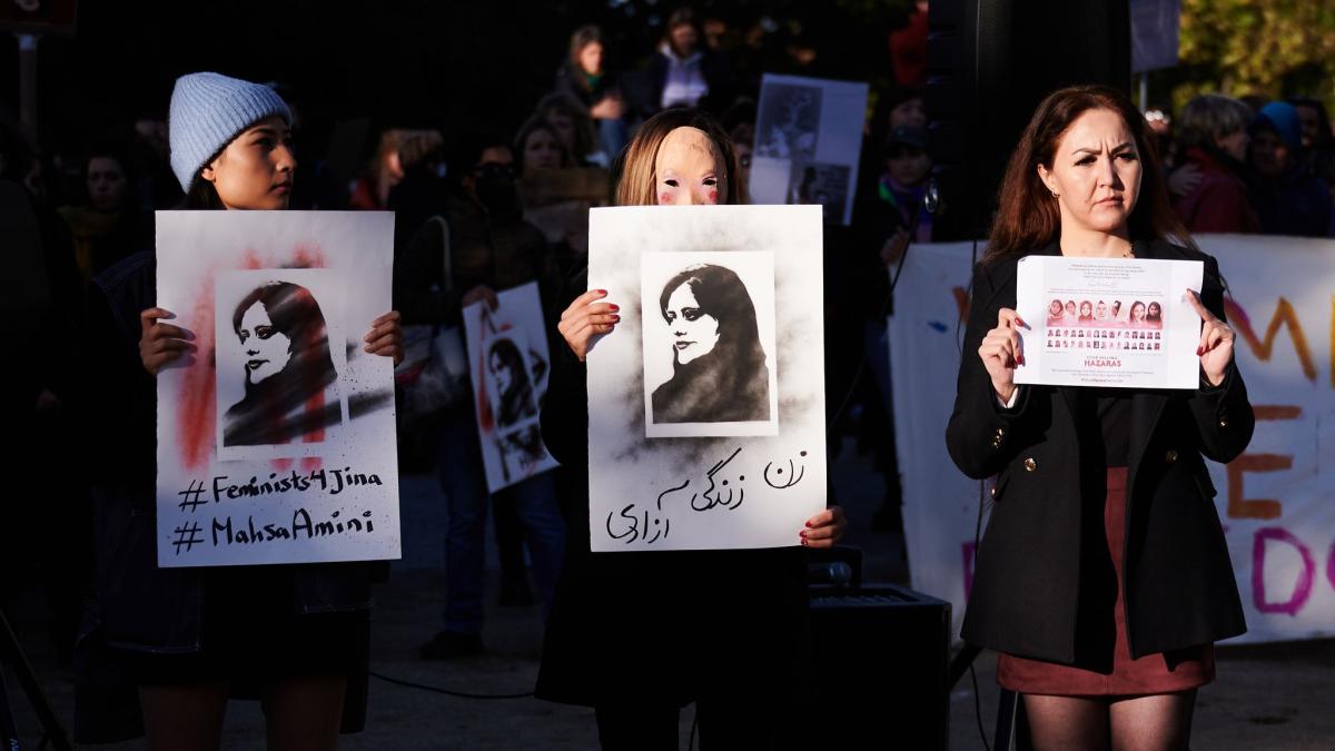 #Aufstände im Iran: Paris will Mahsa Amini posthum zur Ehrenbürgerin machen