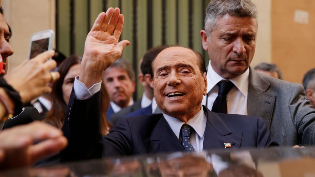 #Italien: Putin-Wodka für Berlusconi: Möglicher Sanktionsverstoß