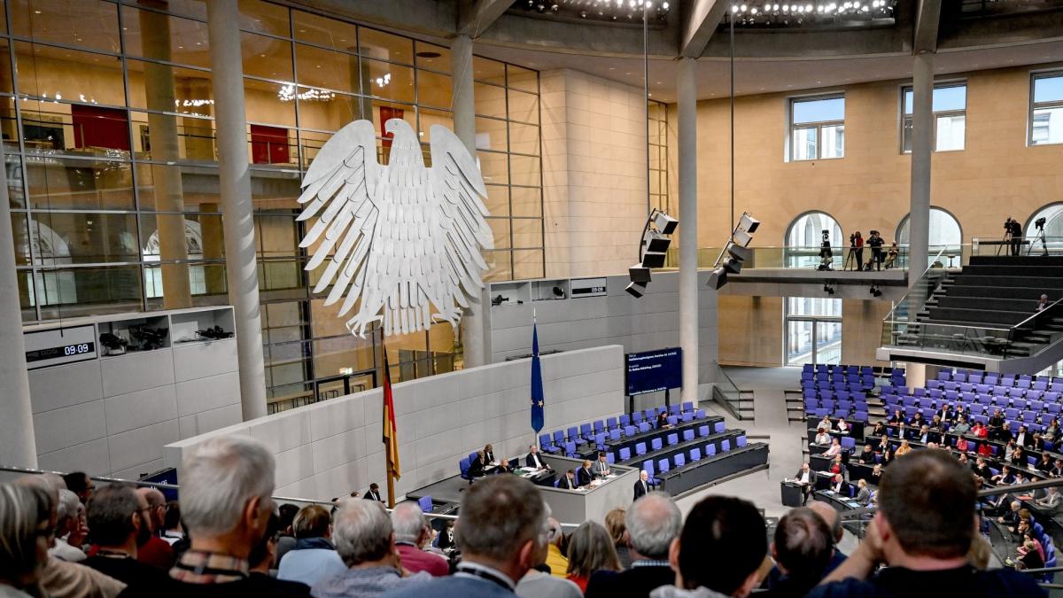 #Finanzen: Energiepreisbremsen: Bundestag schafft 200-Milliarden-Topf | Augsburger Allgemeine