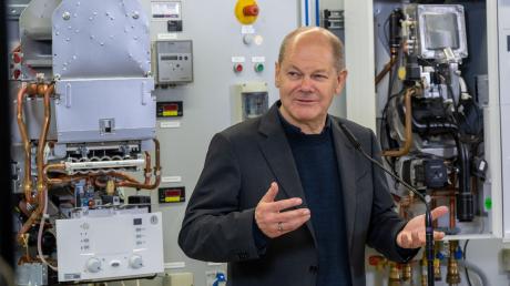 Bundeskanzler Olaf Scholz (SPD) will einen möglichen früheren Starttermin der Gaspreisbremse zum 1. Januar ausloten.