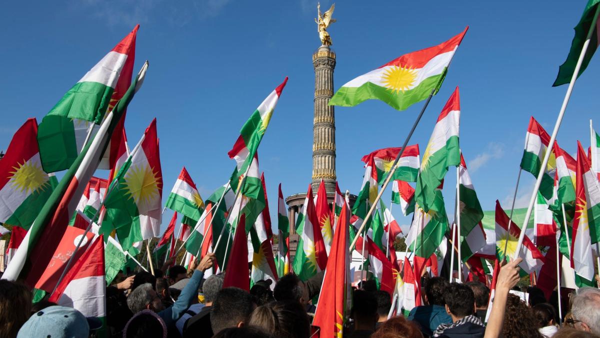 #Demonstration: Solidarität mit Protesten im Iran: Großdemo in Berlin