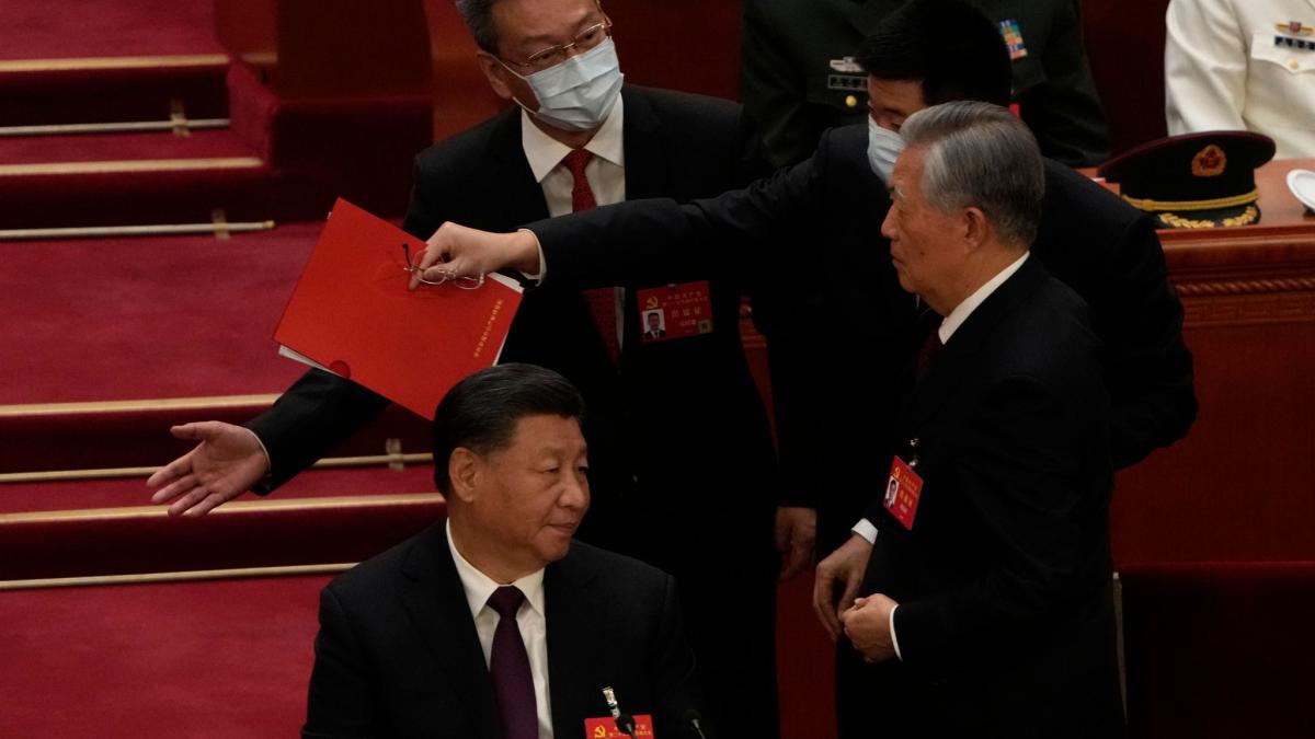 #China: Xi Jinping als Parteichef bestätigt