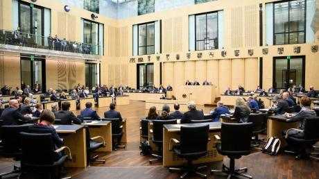 Nach dem Scheitern des Bürgergelds in der Länderkammer soll der Vermittlungsausschuss von Bundestag und Bundesrat bis Ende November eine Lösung finden.