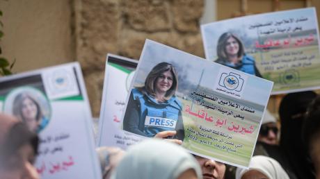 Vielerorts hat der Tod von Reporterin Schirin Abu Akle für Entsetzen gesorgt - war es Mord?