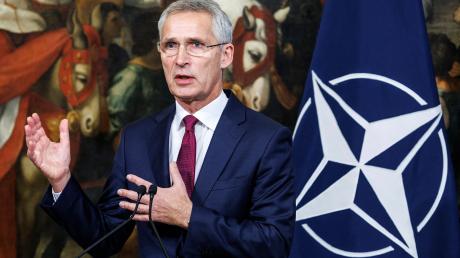 Nato-Generalsekretär Jens Stoltenberg erklärte am Mittwochnachmittag, dass es keinerlei Hinweise auf einen gezielten Angriff gebe. Weitere Untersuchungen stehen noch aus.