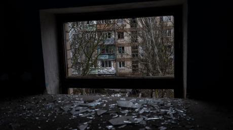Ein während eines russischen Angriffs zerstörtes Gebäude in Cherson.
