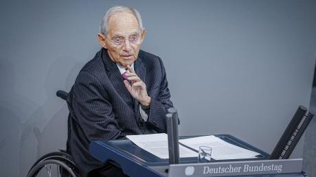 CDU-Politiker Wolfgang Schäuble sieht in Deutschland eine Überregulierung an vielen Stellen.