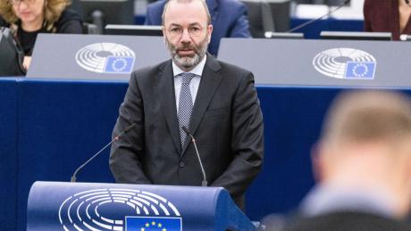 «Wenn es technisch nicht anders möglich ist, illegale Migration zu verhindern, dann müssen Zäune denkbar sein», sagt Manfred Weber, Chef Europäischen Volkspartei (EVP).