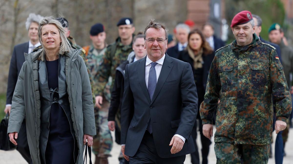 #Verteidigung: Bundeswehr im Wandel: Neue Wege mit Niederländern