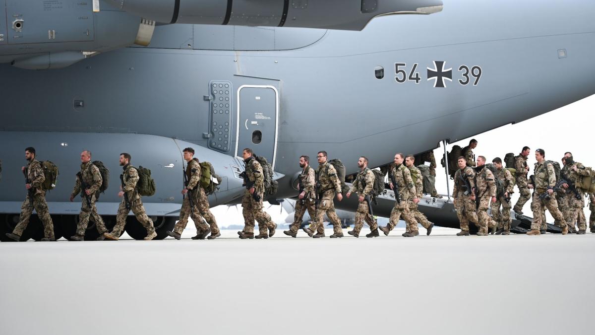 #Verteidigung: Bundeswehr-Sondertopf: Nouripour weist Högl-Anregung zurück