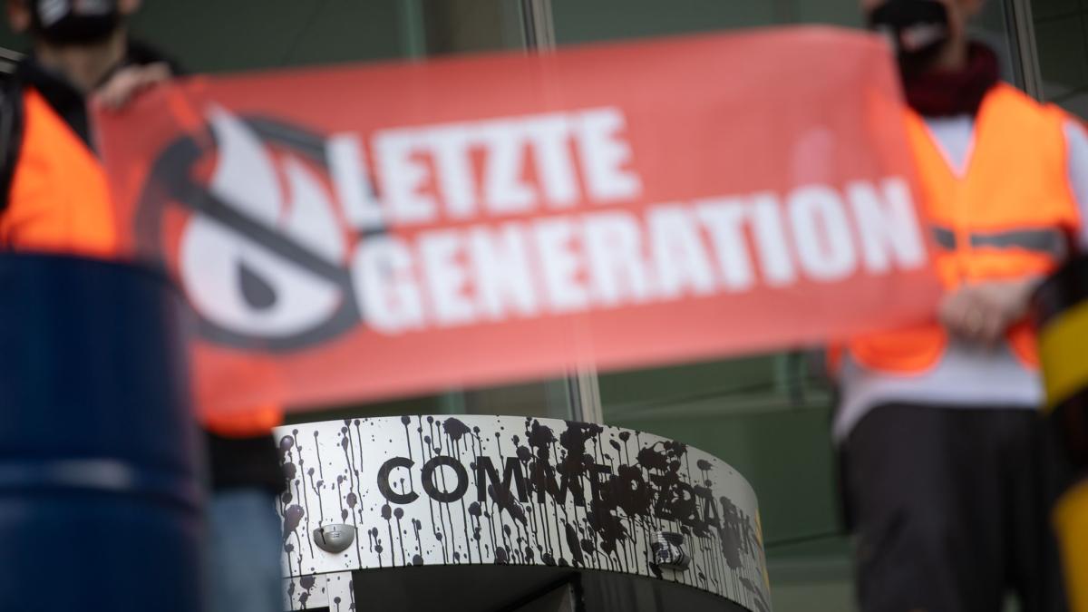 #Razzia bei "Letzter Generation": Durchsuchung auch in Augsburg