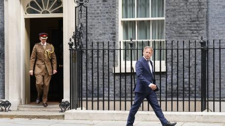 Grant Shapps verlässt die Downing Street nach seiner Ernennung zum Verteidigungsminister.