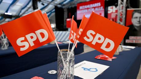 Die SPD ist in einer Umfrage auf den tiefsten Stand seit dem Sommer 2021 gerutscht.