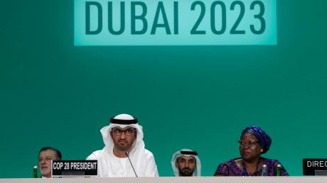 Sultan Al-Dschaber, Vorsitzender der UN-Klimakonferenz, bei der Eröffnungssitzung in Dubai.
