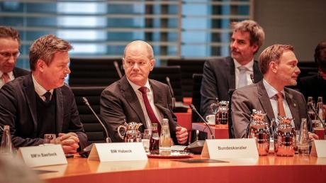 Seit Tagen verhandeln Robert Habeck, Kanzler Olaf Scholz und Christian Lindner über den Haushalt. Auch bei Maischberger wurde gestern Abend über diesen diskutiert. 