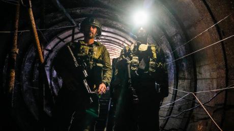 Israelische Soldaten haben eigenen Angaben zufolge das größte Hamas-Tunnelnetz gefunden.