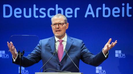 Der deutsche Arbeitgeber-Präsident Rainer Dulger macht sich ernsthaft Sorgen um den Standort Deutschland. 