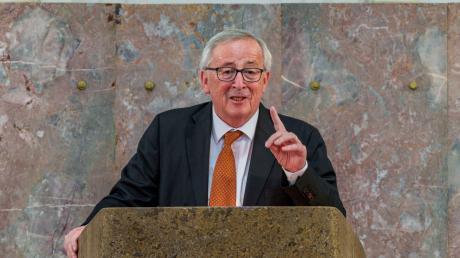 Jean-Claude Juncker warnt die EVP vor einer Zusammenarbeit mit Giorgia Meloni. Dies käme einer Verharmlosung der extremen Rechten gleich, sagt der ehemalige EU-Kommissionspräsident.
