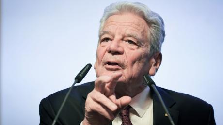 «Denn wir, die Bürger, sind es doch, die die Freiheit entweder verspielen oder verteidigen und bewahren», sagt Joachim Gauck.
