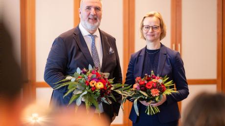 Steffen Schütz (l) und Katja Wolf sind die neuen Landesvorsitzenden des Landesverbandes Thüringen Bündnis Sahra Wagenknecht (BSW).