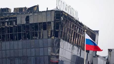 Blick auf die Crocus City Hall im Nordwesten Moskaus nach dem Terroranschlag. Mindestens 139 Menschen wurden getötet, rund 200 weitere verletzt.