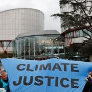Der Fall der Klimaseniorinnen war die erste Klimaklage überhaupt, die vor der Großen Kammer des Europäischen Gerichtshofs für Menschrenrechte angehört wurde.