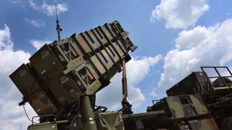 Startgerät des Flugabwehrraketensystems Patriot der Bundeswehr. Ein drittes System soll bald in der Ukraine stehen.