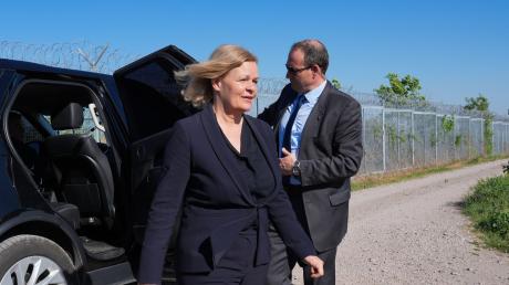 Bundesinnenministerin Nancy Faeser (SPD) besichtigt die «Grüne Grenze» zwischen der Türkei und Bulgarien.