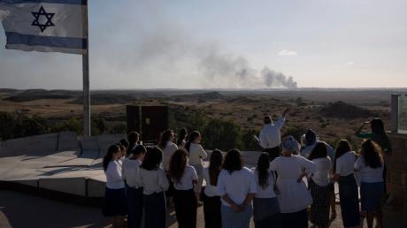 Rauch über dem Gazastreifen: Die israelische Armee weitet ihre Angriffe auf Gebiete aus, in denen das Militär schon zuvor im Einsatz war.
