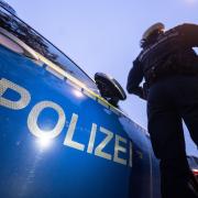 Bei einem Einsatz gegen eine Schleuserbande waren rund 200 Beamte beteiligt - sie durchsuchten auch Objekte im Landkreis Dillingen.