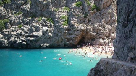 Eine deutsche Urlauberin kam am Strand von Sa Calobra auf Mallorca ums Leben.