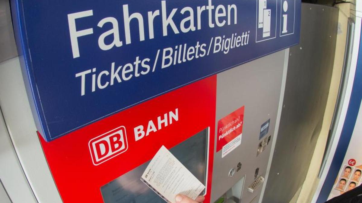 Deutsche Bahn Systemfehler legt bundesweit